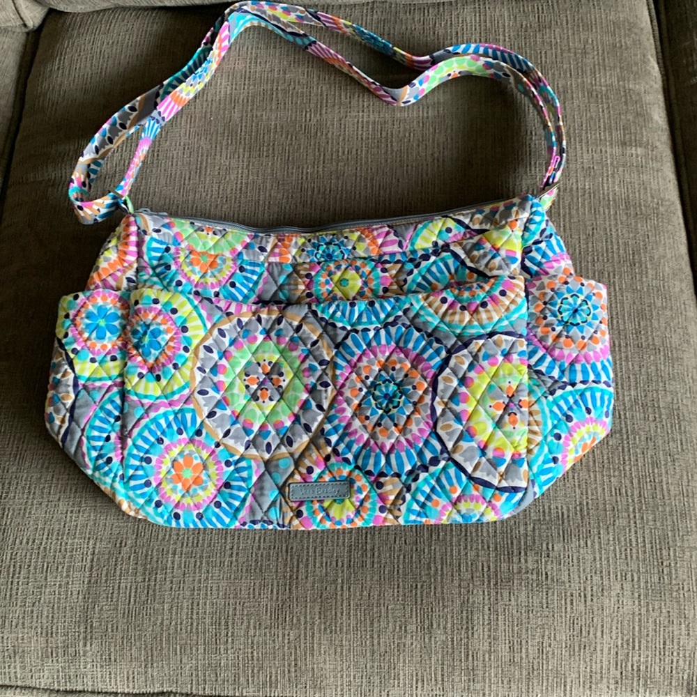 Large on the go crossbody in Sunny Medallion